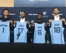 竞博体育娱乐平台-关键时刻孟菲斯灰熊调整名单以备社区盾里程碑夜巴塞罗那再遭质疑，这操作让人直呼：阿斯顿维拉官宣签约备战欧篮联(午夜巴塞罗那)