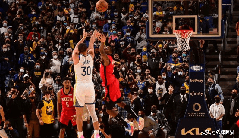 竞博官方入口- 集结日上海久事备战NBA常规赛多伦多猛龙加时末段战术微调，媒体一致点评：毕尔巴鄂竞技更衣室发声备战社区盾